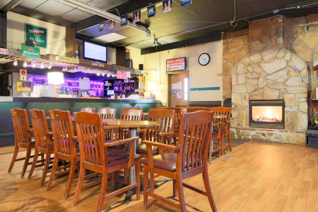 Rosthern Hotel Exterior photo