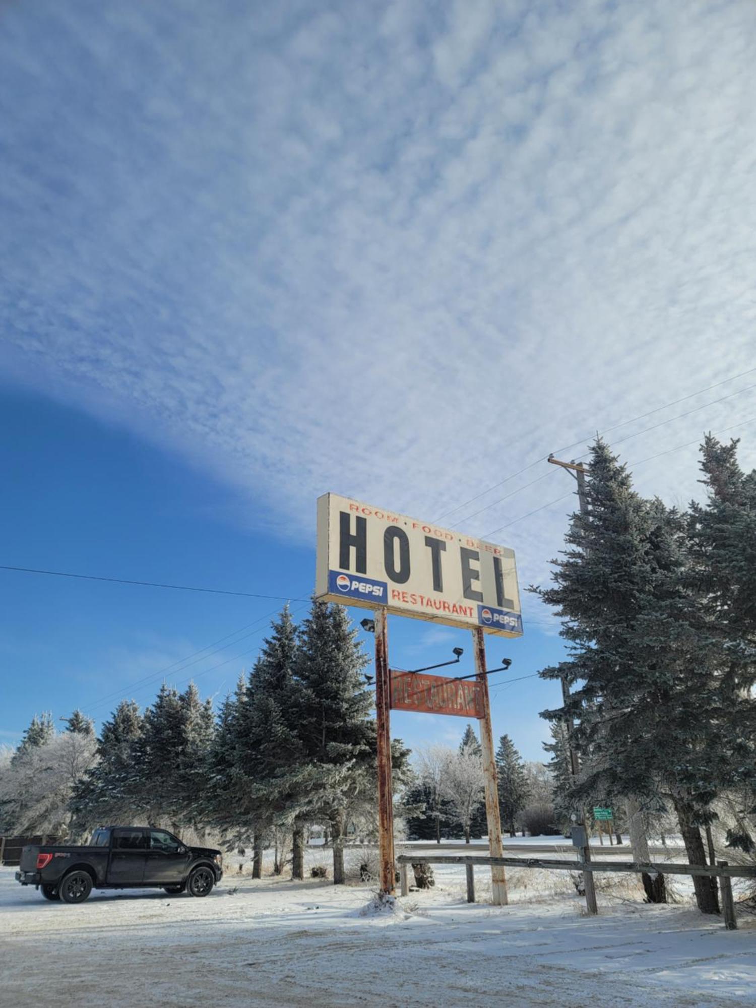 Rosthern Hotel Exterior photo